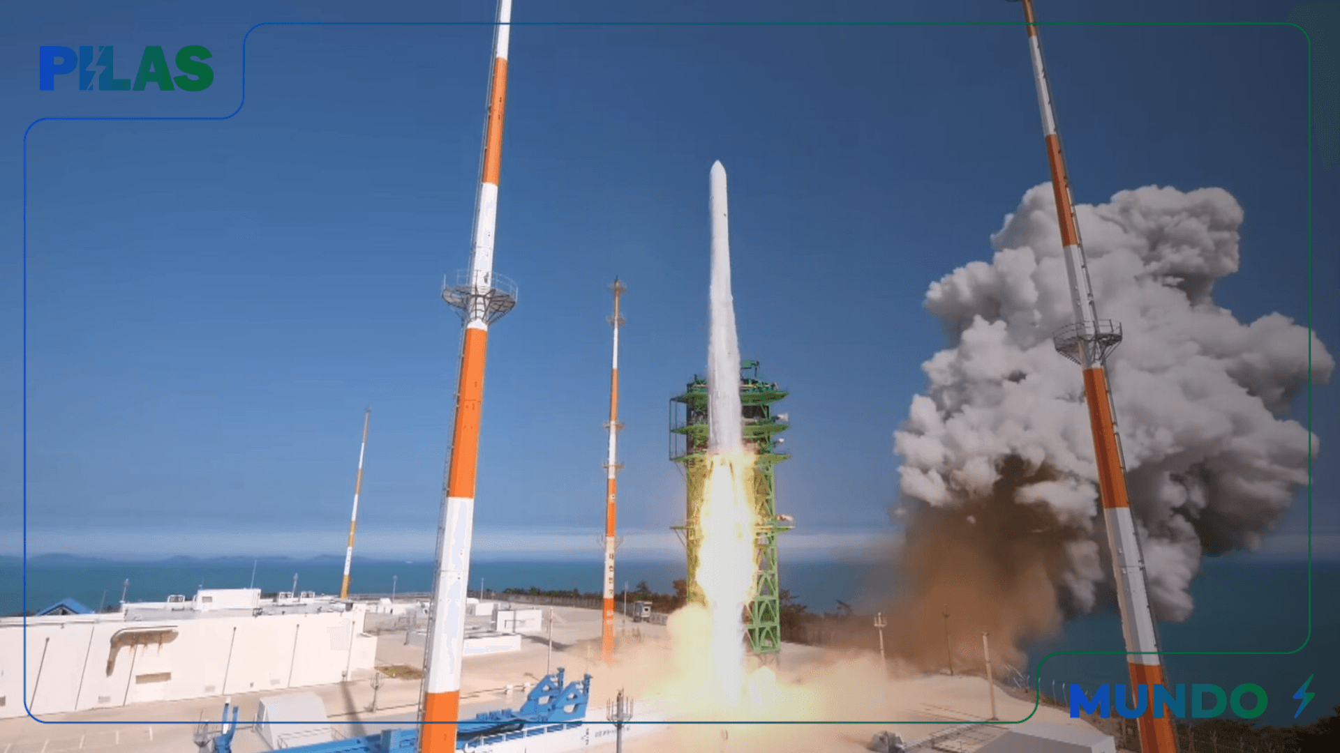Corea del Sur lanza un satélite usando su primer cohete propio